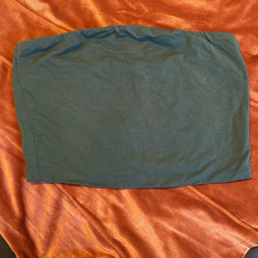 Hara the label Ami Bandeau in small olive